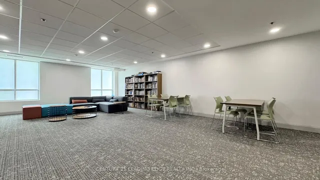 Additional image 35 of 39 Shank St Unit TH302