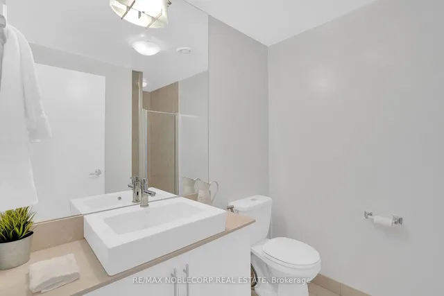 Additional image 11 of 55 Bremner Blvd Unit 4407