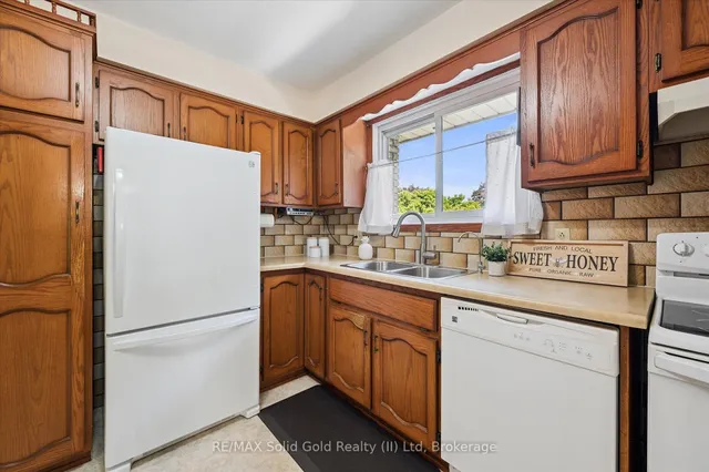 Additional image 15 of 32 Lambert Pl