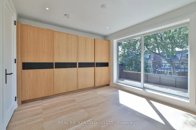 Additional image 25 of 273 Grace St