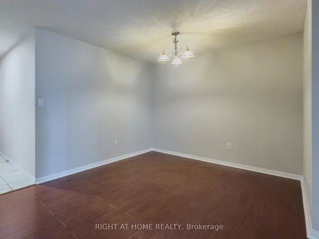 Additional image 12 of 23 Lorraine Dr Unit 801