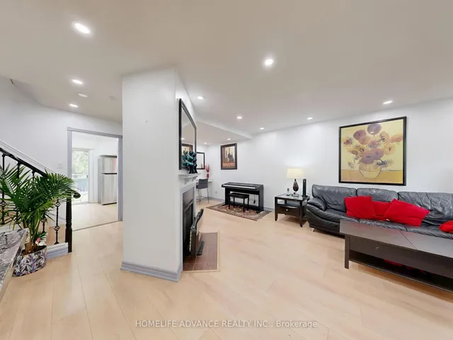 Additional image 22 of 75 Mossbrook Cres