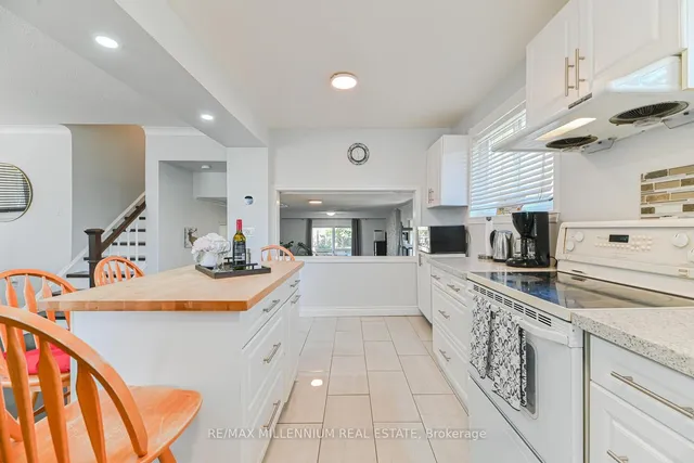 Additional image 20 of 242 Coronation Dr