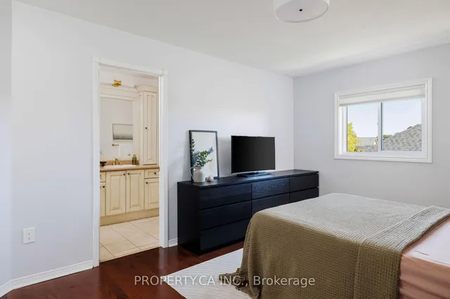 Additional image 26 of 42 West Oak Cres
