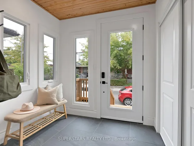 Additional image 3 of 11 Carling Ave