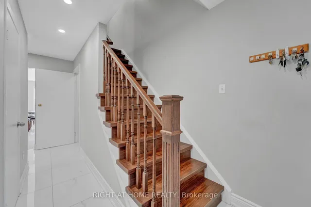 Additional image 18 of 105 Hupfield Tr