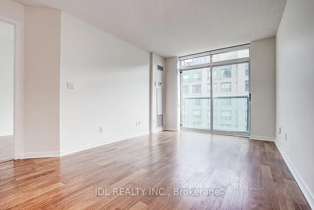 Additional image 18 of 109 Front St Unit 823