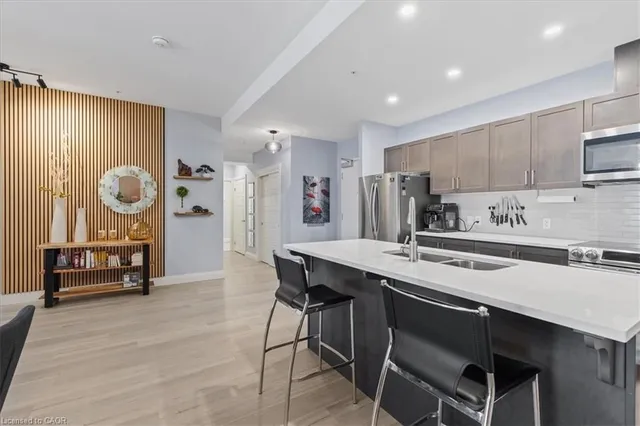 Additional image 6 of 5 Wake Robin Dr Unit 304