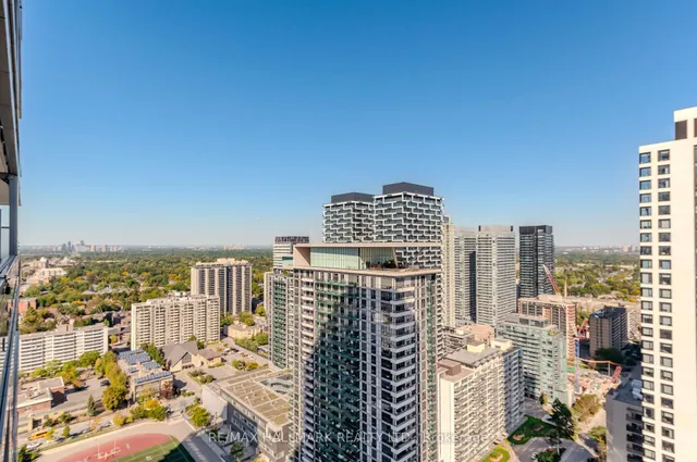 Additional image 7 of 39 Roehampton Ave Unit 2902