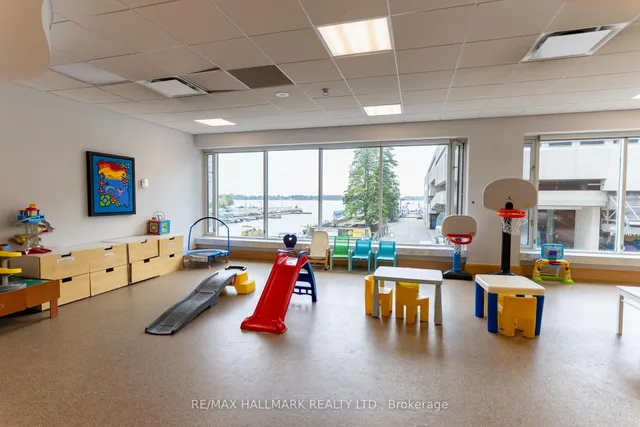 Additional image 38 of 10 Queens Quay Unit Ph9