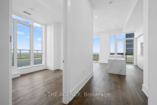 Additional image 8 of 39 Roehampton Ave Unit 4506