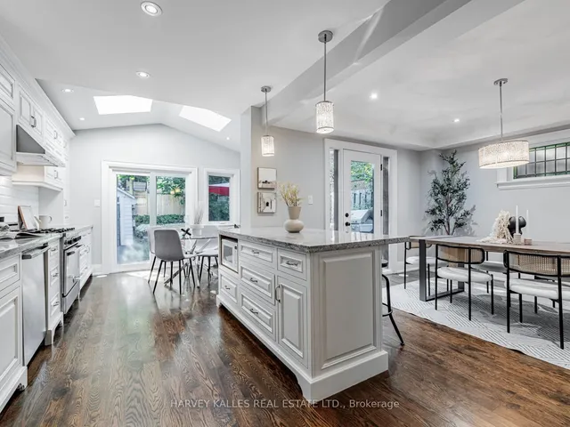 Additional image 27 of 566 Oriole Pkwy