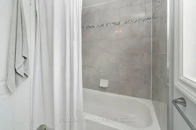 Additional image 27 of 47 Tarragona Blvd