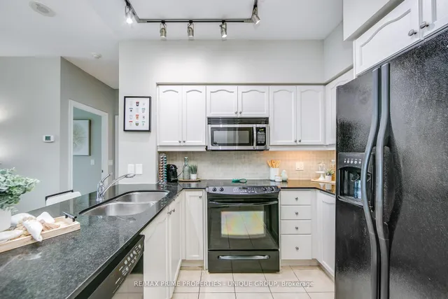 Additional image 7 of 319 Merton St Unit 904