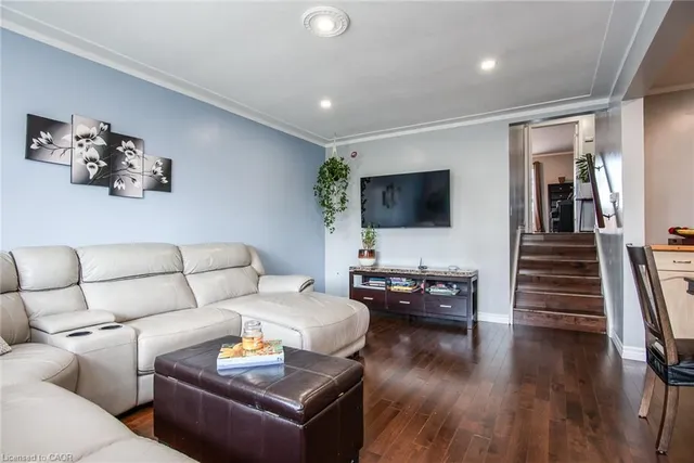 Additional image 7 of 77 Roberts Cres