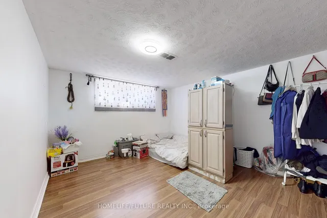 Additional image 29 of 1013 Islington Ave