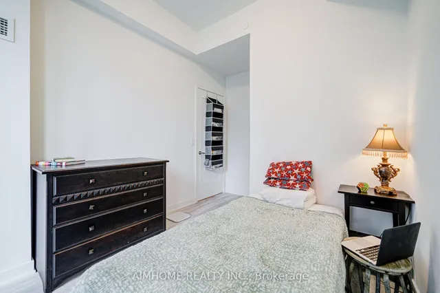 Additional image 10 of 70 Princess St Unit 1723