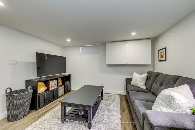 Additional image 28 of 369 Mill St