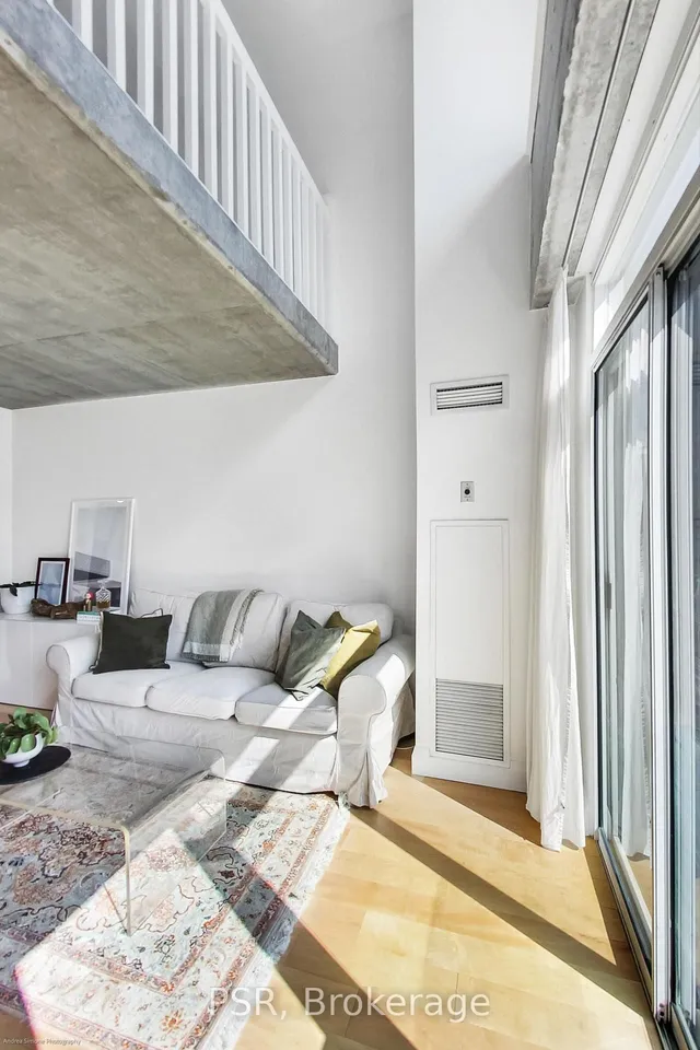 Additional image 20 of 954 King St Unit 511