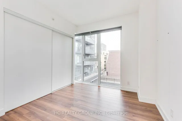 Additional image 8 of 6 Parkwood Ave Unit 302