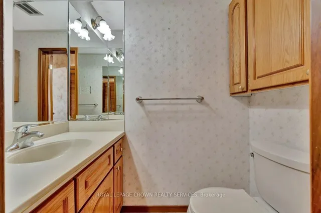 Additional image 19 of 73 Champlain Cres