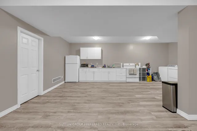 Additional image 39 of 59 Spachman St