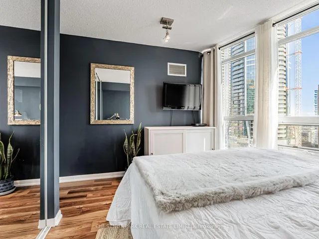 Additional image 26 of 18 Yonge St Unit 2211