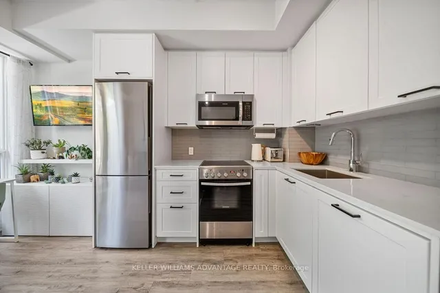 Additional image 8 of 1630 Queen St Unit 421