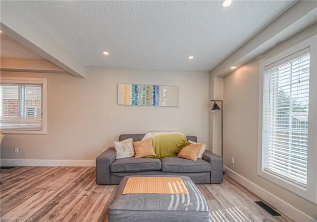 Additional image 15 of 220 Sienna Cres