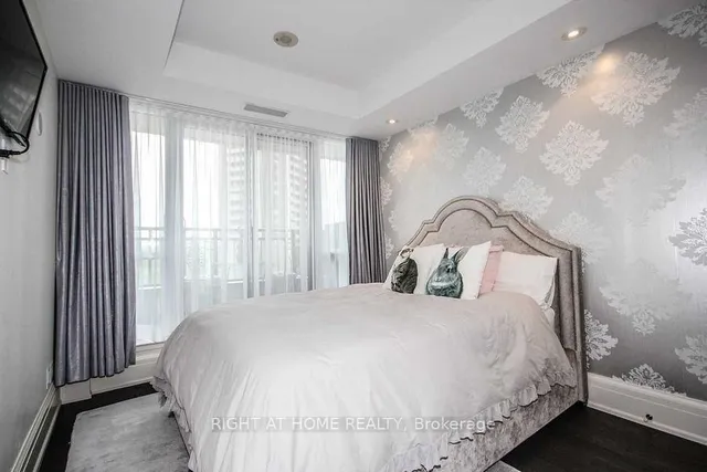 Additional image 21 of 181 Davenport Rd Unit 306