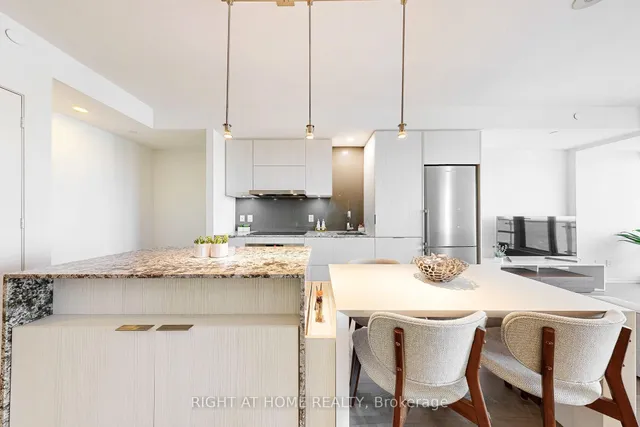 Additional image 10 of 1 Bloor St Unit 3312