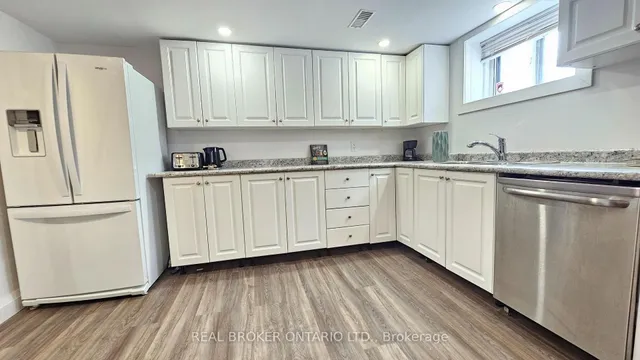 Additional image 27 of 54 Tower Dr