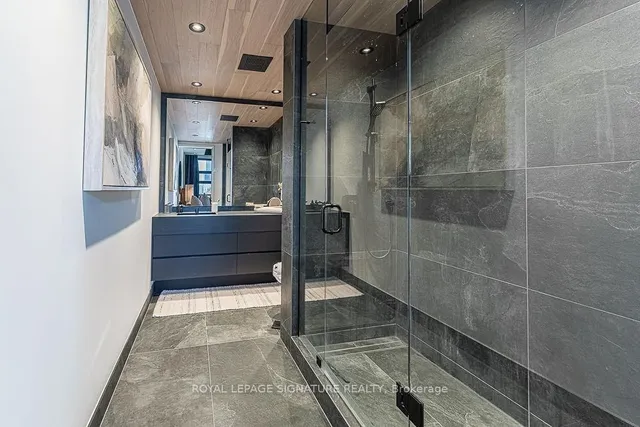 Additional image 16 of 60 Bathurst St Unit 705