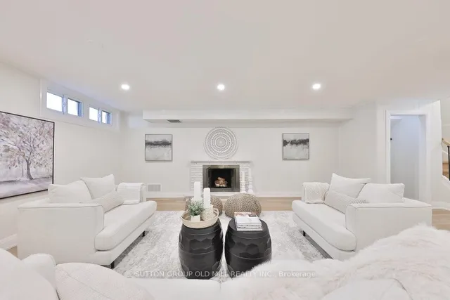 Additional image 34 of 36 Laurelwood Cres