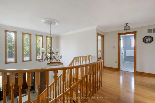 Additional image 22 of 15 Westroyal Rd