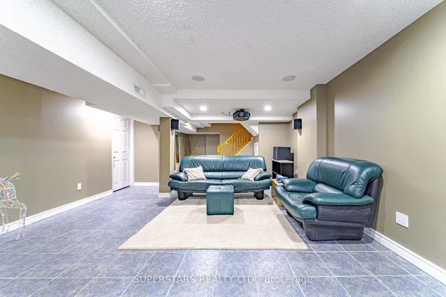 Additional image 36 of 103 New Forest Sq