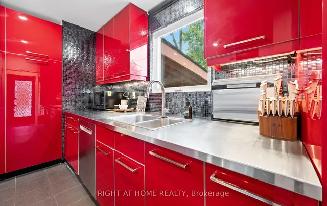 Additional image 20 of 10 Lady York Ave