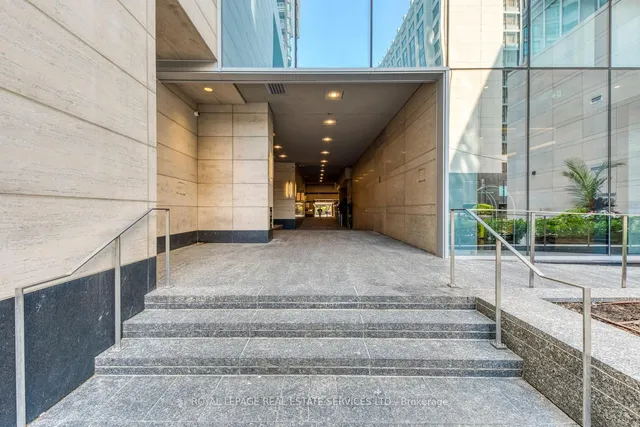 Additional image 2 of 155 Yorkville Ave Unit 2213