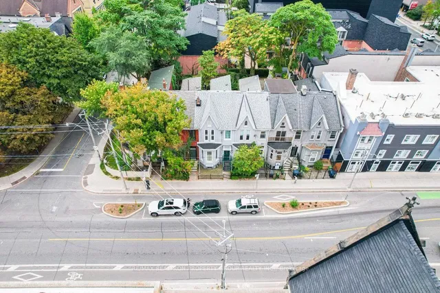 Additional image 39 of 141 Gerrard St