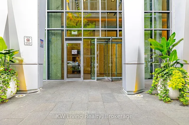 Additional image 2 of 1 Yorkville Ave Unit 4009