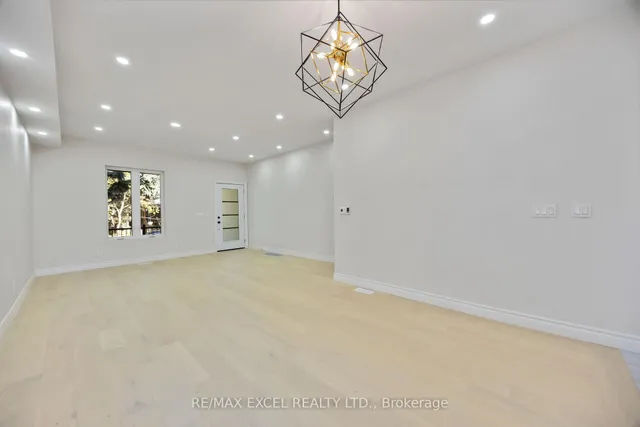 Additional image 14 of 806 Gladstone Ave