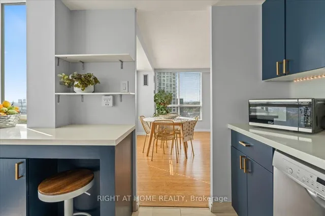 Additional image 8 of 101 Subway Cres Unit 1011