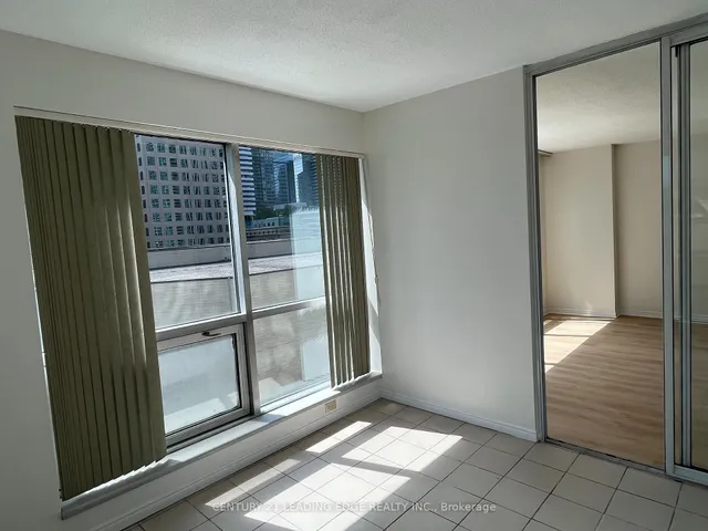 Additional image 22 of 10 Queens Quay Unit 607