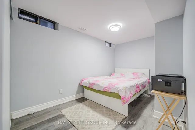 Additional image 42 of 107 Enchanted Hills Cres