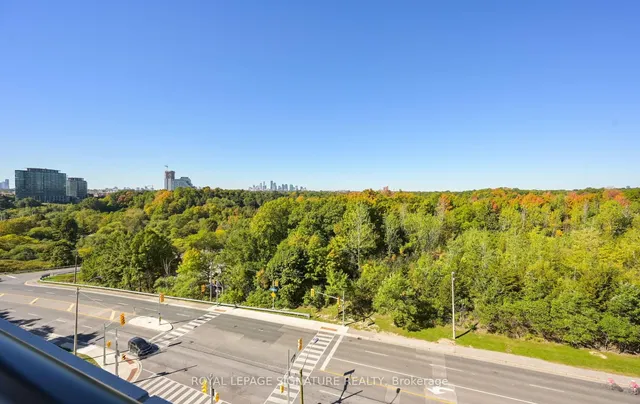 Additional image 41 of 10 In On The Park Dr Unit 105