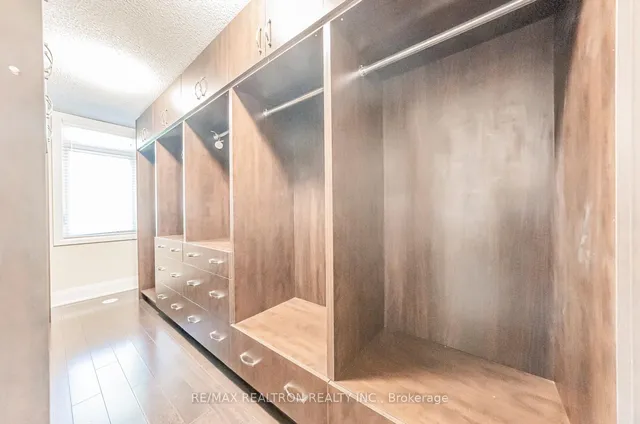 Additional image 34 of 115 Harrison Garden Blvd Unit Th43