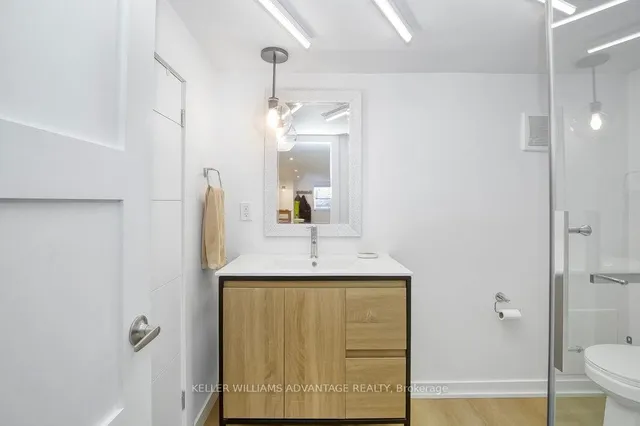 Additional image 42 of 32 Bartlett Ave