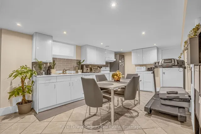 Additional image 40 of 7 Avalon Ave