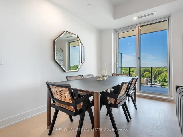 Additional image 20 of 8 Manor Rd Unit 1003