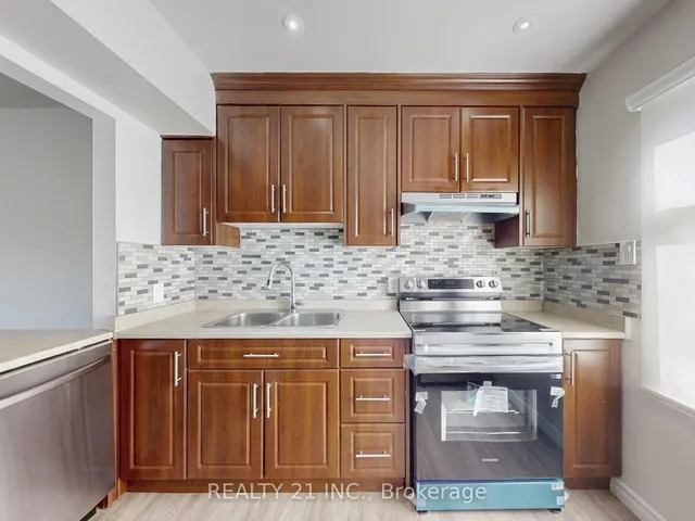 Additional image 12 of 40 Rexdale Blvd Unit 2
